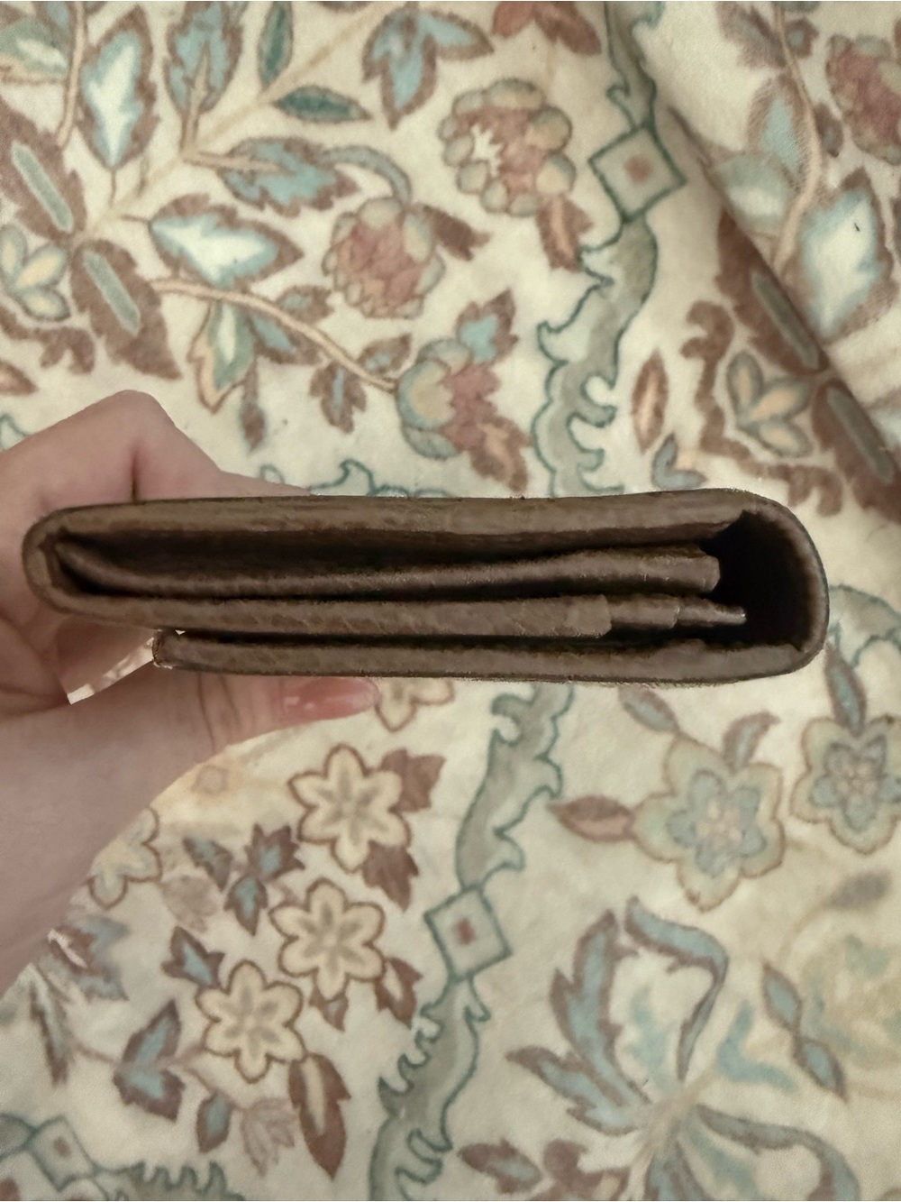 Gucci Brown Beige GG Supreme Continental Wallet - Picture 9 of 9